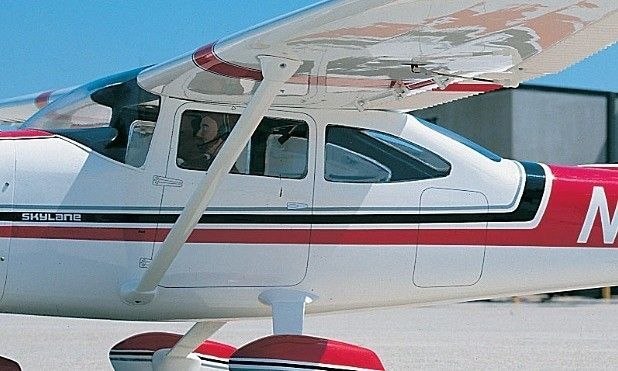 Cessna 182 Sky Lane KIT (rozpiętość 141cm, klasa 500)
